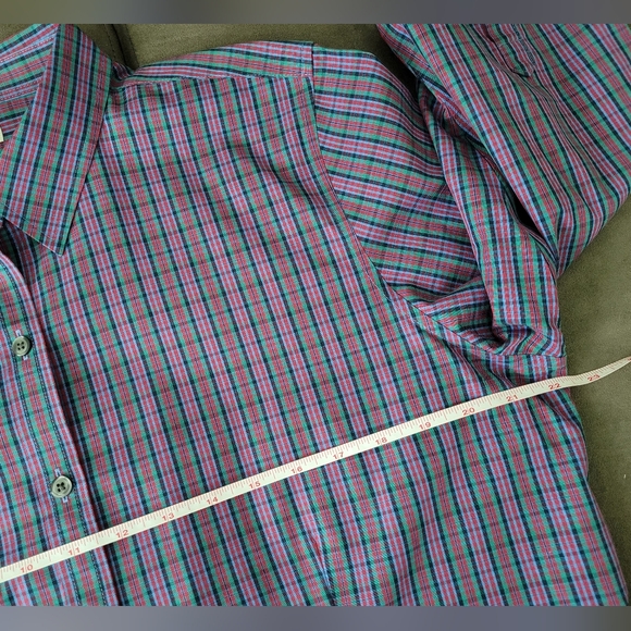 L.L.Bean Wrinkle free top size Large - Picture 4 of 9